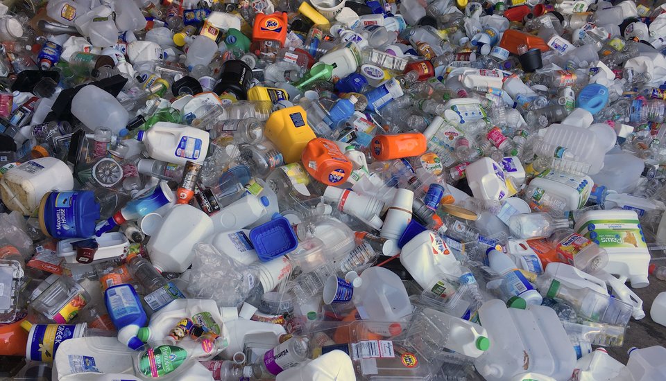 Chất GBL giúp tái sử dụng nhựa bền vững