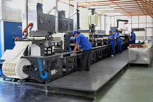 CÔNG NGHỆ IN FLEXO – SỰ LỰA CHỌN TỐT NHẤT CHO NGÀNH IN BAO BÌ VỈ TREO, NHÃN…